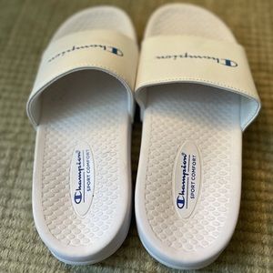 Women’s ChampIon slide sandals. Size 6